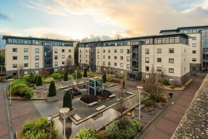 Appartement de vacances pour 3 personnes, avec balcon ainsi que piscine et jardin