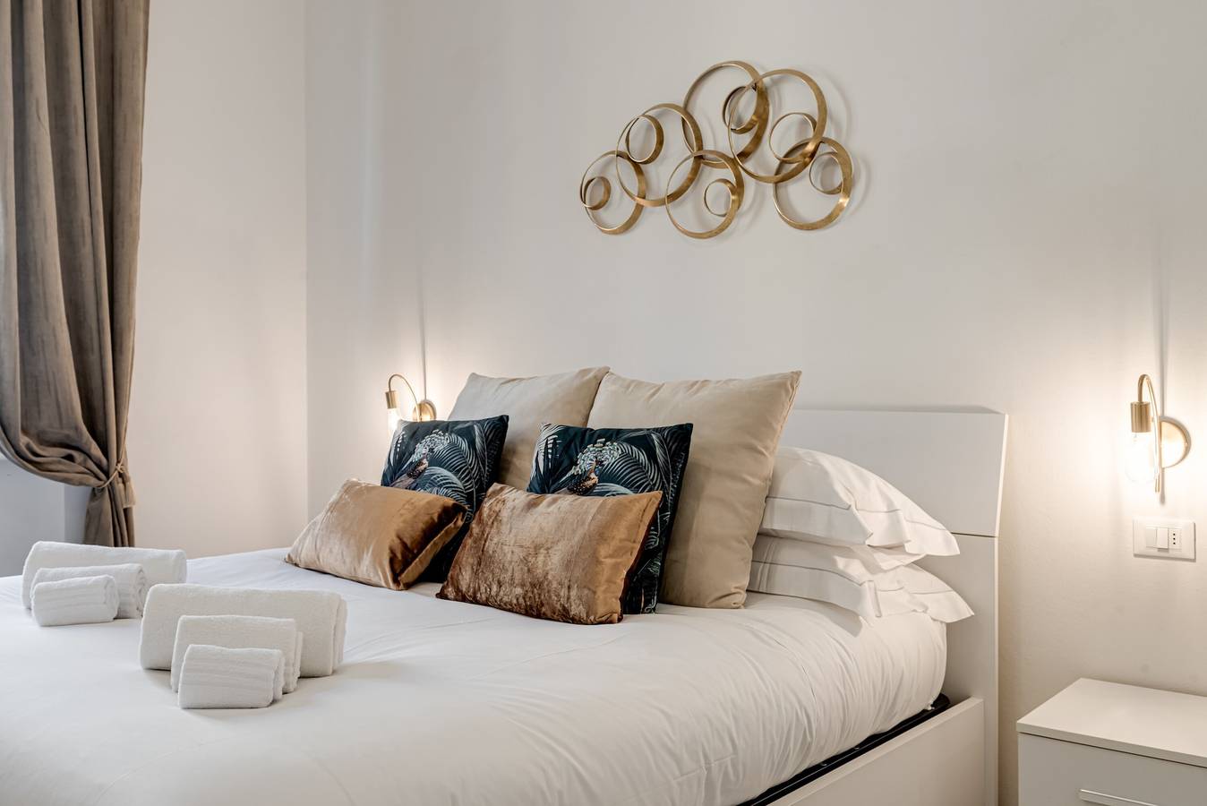 Entire apartment, Bright Apartment with Terrace and Parking Space in Florence, Florence Province