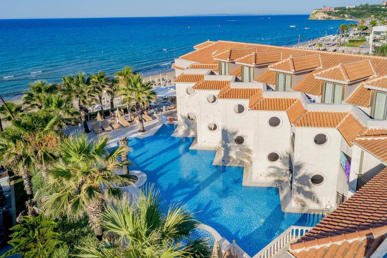 Attic Suite with Pool and Side Sea View in Plános, Zante
