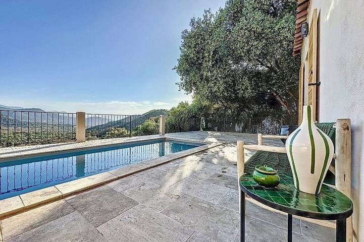 Location de vacances pour 10 personnes à Montegrosso