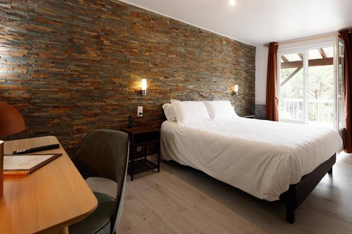 Hôtel pour 2 personnes, avec jacuzzi et jardin ainsi que sauna et piscine à Mourèze - 3