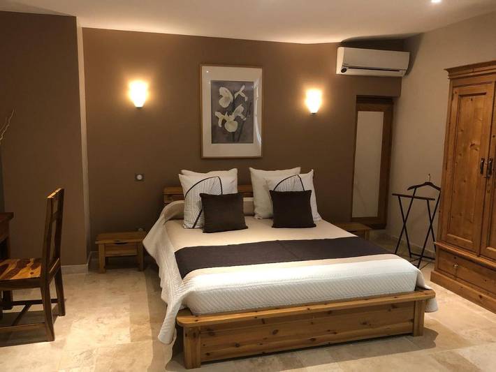 Chambre d’hôte pour 2 personnes, avec Terrasse et Jardin à Loriol-du-Comtat