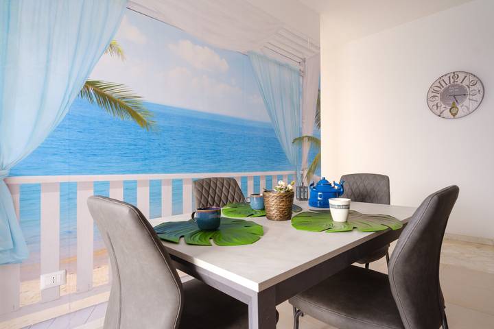 Location de vacances pour 6 personnes, avec Balcon à Brindisi
