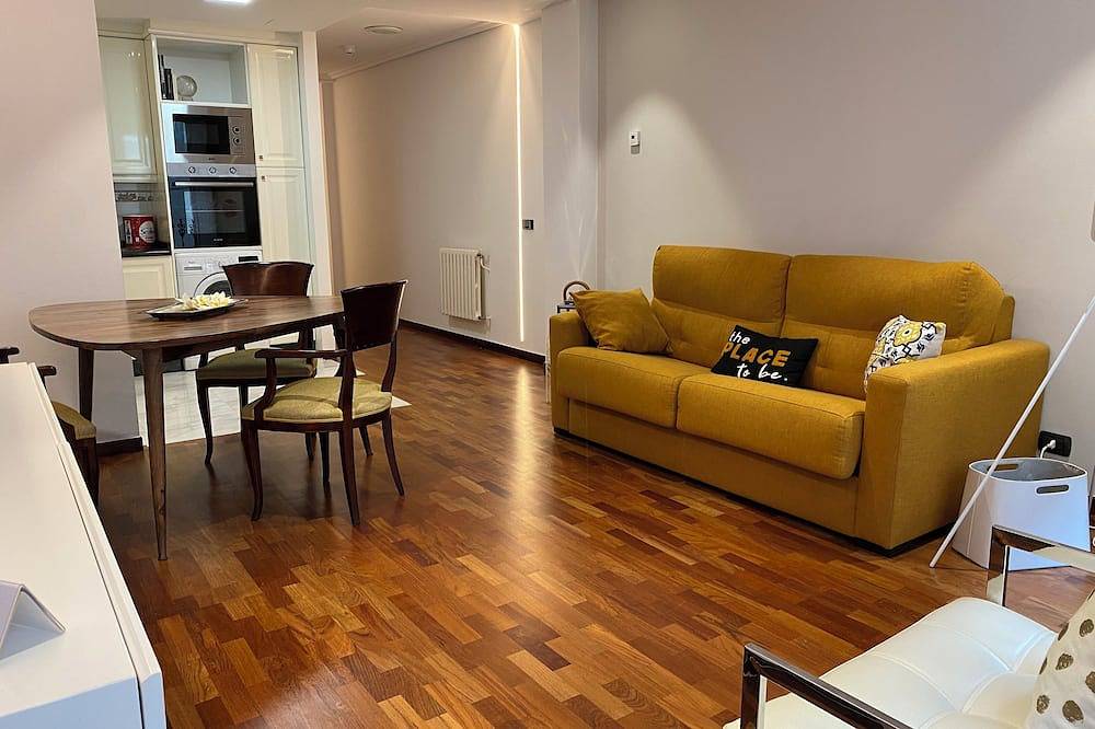 Entire apartment, Luxury Thermal Rest. A jewel in the historic center, a stone's throw from the main square. in Ourense, Ourense Region