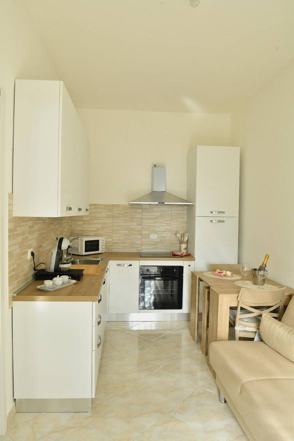 Apartamento entero, Apartamento 'Domus Teresa' en el centro de Capoterra para 2 personas in Capoterra, Provincia de Cagliari