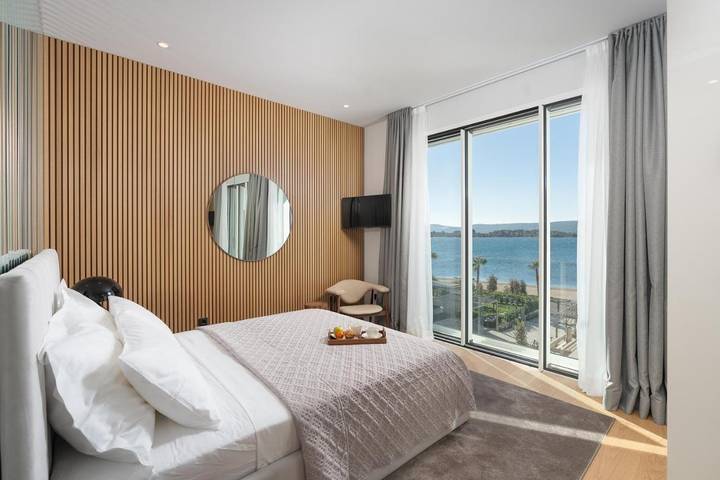 Villa pour 8 personnes, avec jardin ainsi que piscine et vue à Turanj - 2