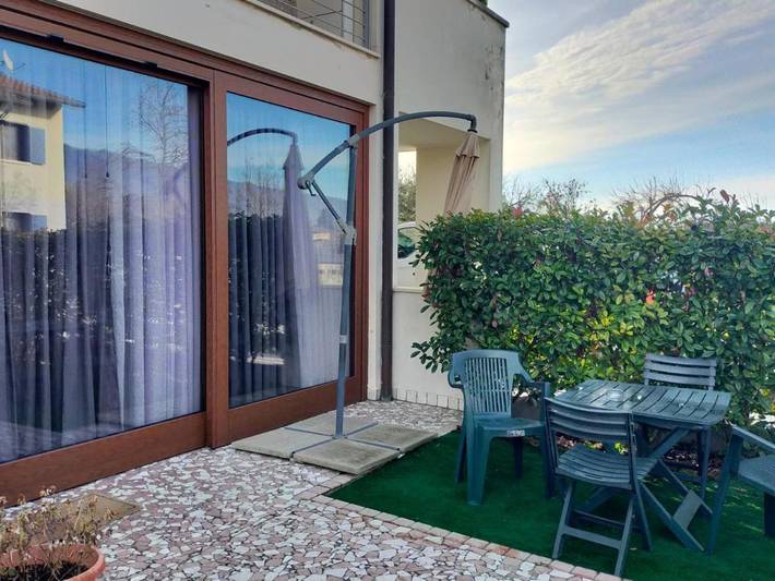 Location de vacances pour 4 personnes, avec vue et jardin à Fontanafredda