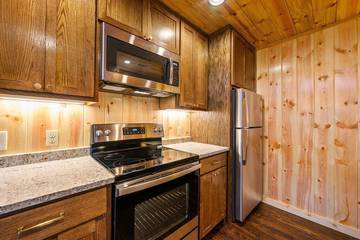 Log Cabin for 6 People in Broken Bow, Broken Bow Lake, Photo 4