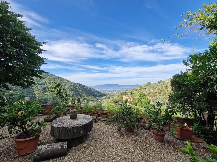 Villa per 6 persone, con piscina e panorama nonché giardino in Reggello