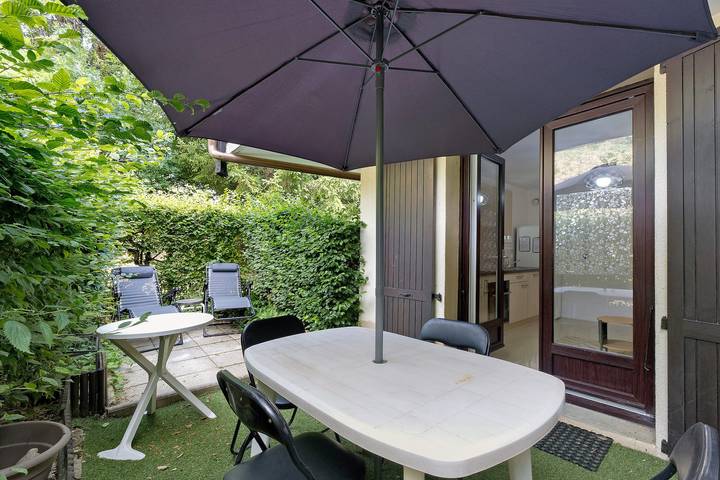 Entire apartment, Apartment 'Les Centaurees' with Mountain View, Shared Pool and Private Garden in Gresse-en-Vercors, Parc naturel régional du Vercors