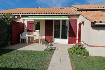 Gîte pour 4 personnes, avec jardin ainsi que terrasse et piscine dans Golf de Pornic