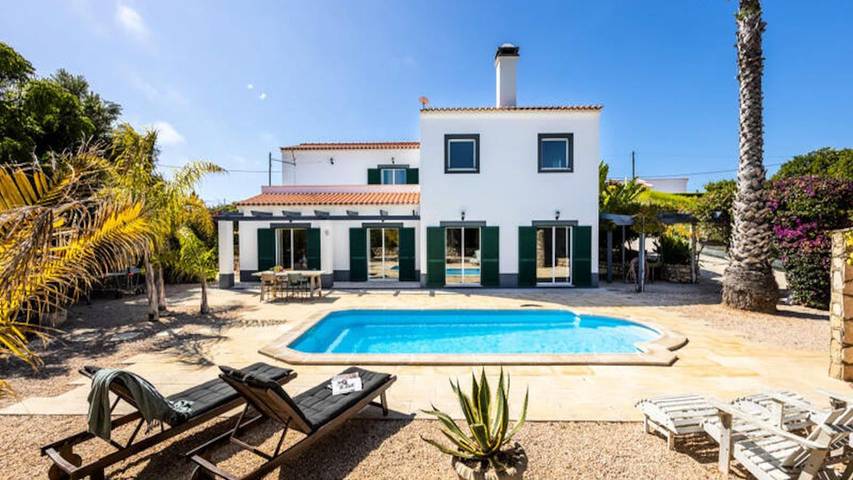 Casa de férias para 11 pessoas, com piscina e jardim e ainda sauna, com animais de estimação em Vale de Telha