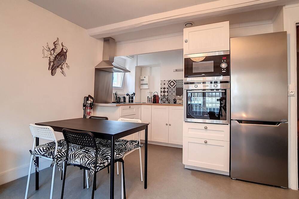 Entire apartment, Appartement Idéalement Situé Proche de la Mer in Luc-sur-Mer, Caen region