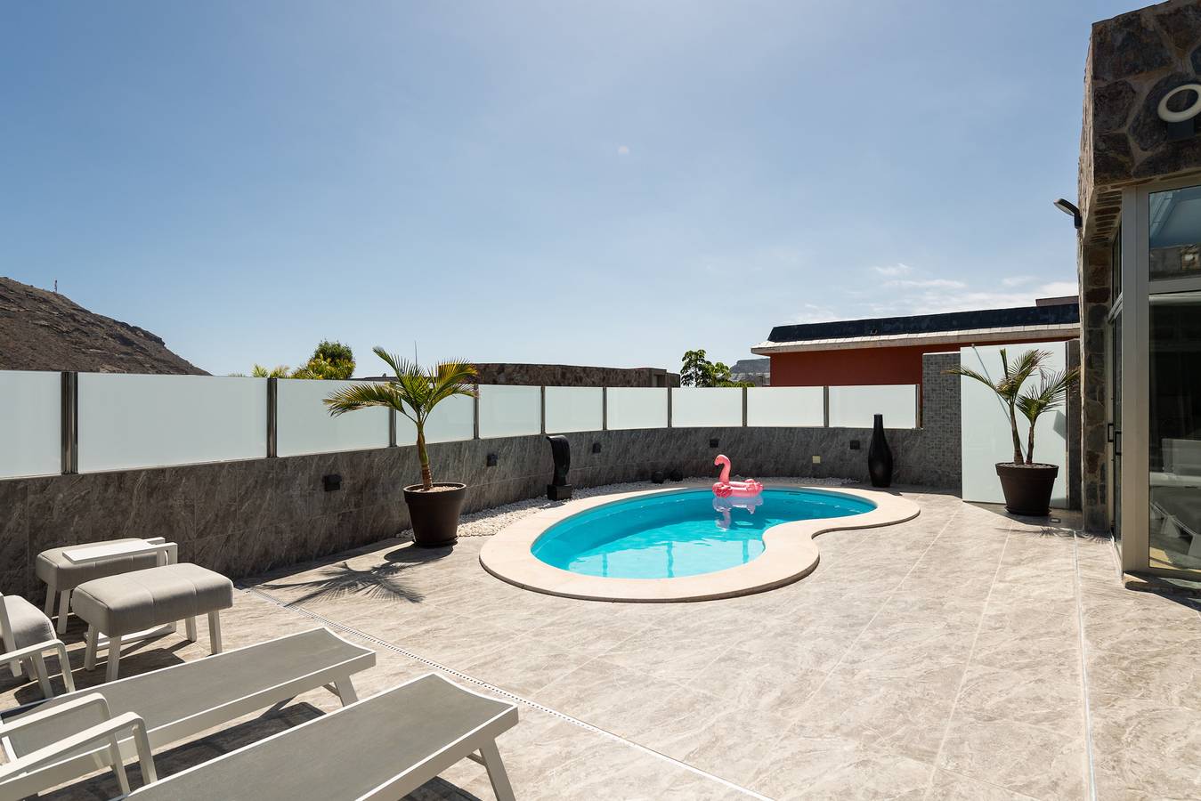 Incredible 5 suite bedrooms Villa with private pool and views of the golf course and the sea in Pueblo de Tauro, Mogán