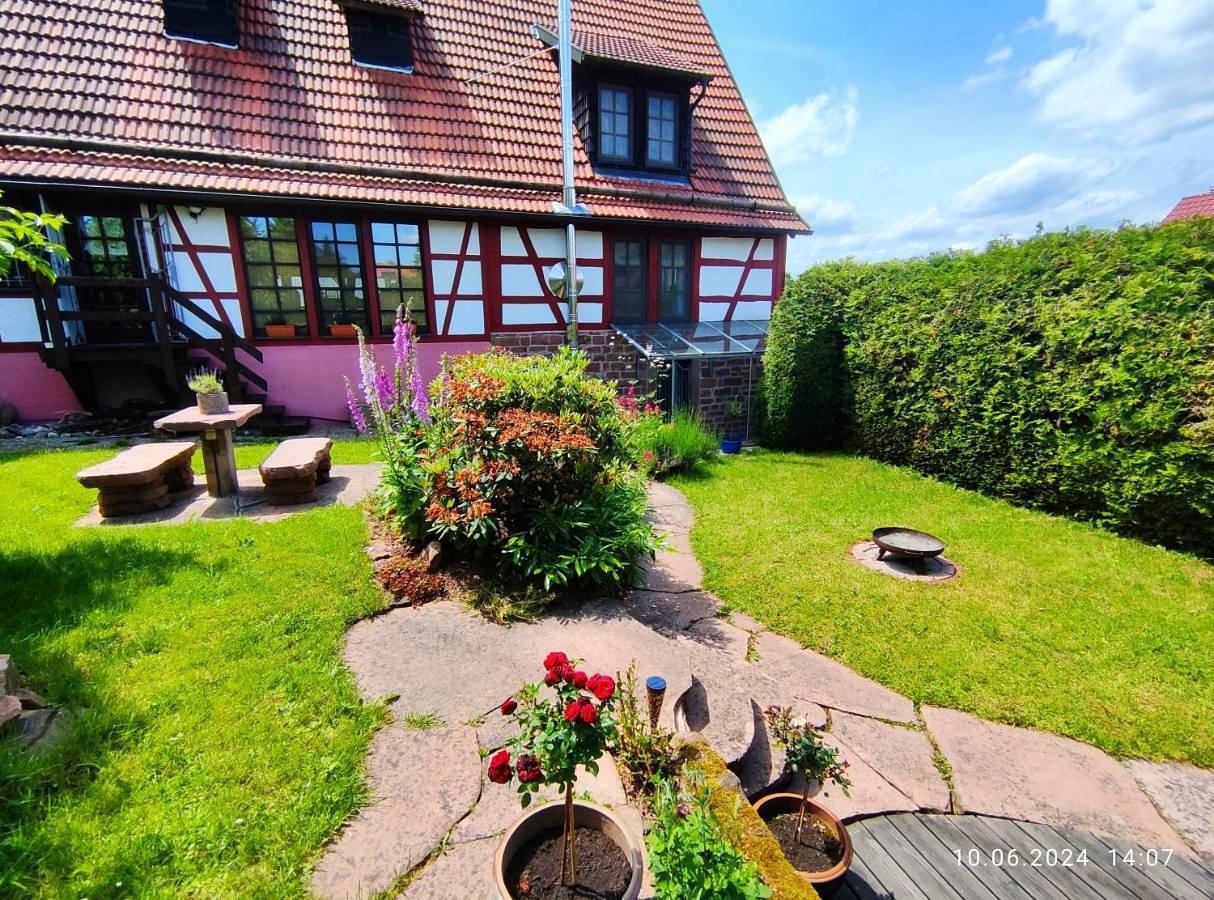 Ferienhaus Marré - mit Grill, Feuerstelle und Gartensauna in Waldbrunn, Neckar-Odenwald-Kreis