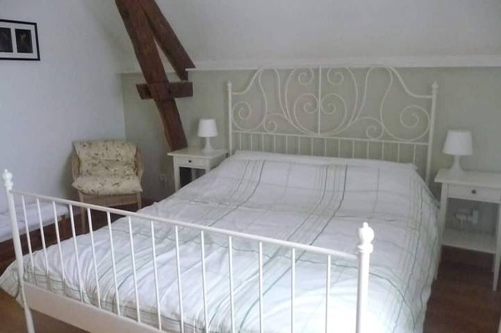 Location de vacances pour 8 personnes, avec terrasse et jardin à Fajoles - 3