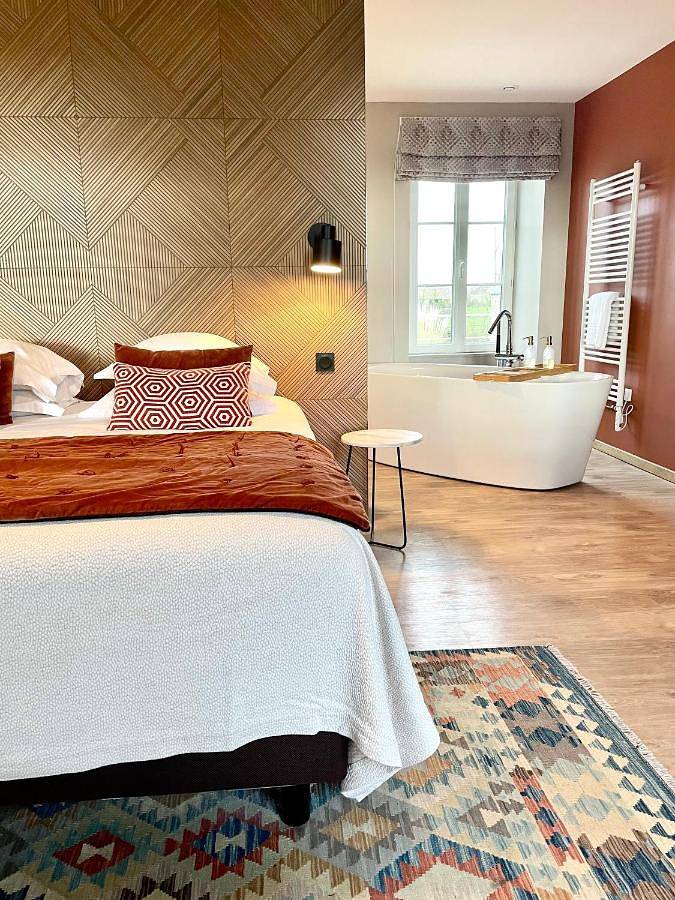 Chambre d’hôte pour 2 personnes, avec Terrasse et Jacuzzi ainsi que Jardin et Vue