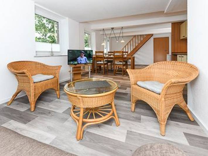 Ferienwohnung für 5 Personen, mit Terrasse und Garten sowie Kinderpool und Pool in Neu Augustengroden - 3