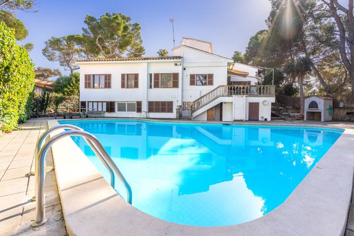 Finca für 12 Personen, mit Balkon und Terrasse sowie Garten in El Arenal