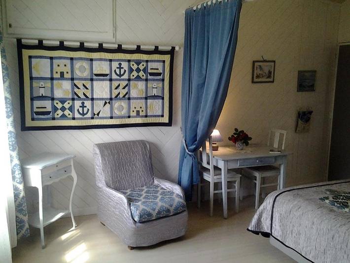 Gîte pour 3 personnes, avec jardin ainsi que terrasse et vue à Thairé - 2