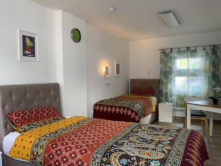 Gîte pour 2 personnes, avec jardin à Weiterstadt