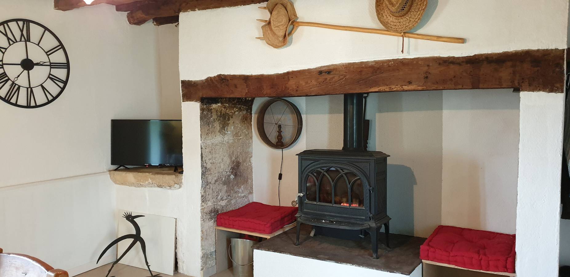 Maison en pierre pour 5, en pleine campagne in Fleurac, Périgord Noir