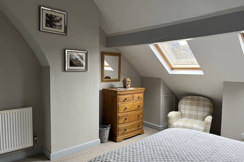 ⭐️⭐️⭐️⭐️⭐️ Outstanding refurbished home in the heart of Coniston Village in Coniston, Lake District