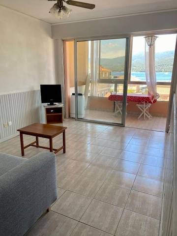 Gîte pour 2 personnes, avec terrasse et vue dans Office De Tourisme De Propriano