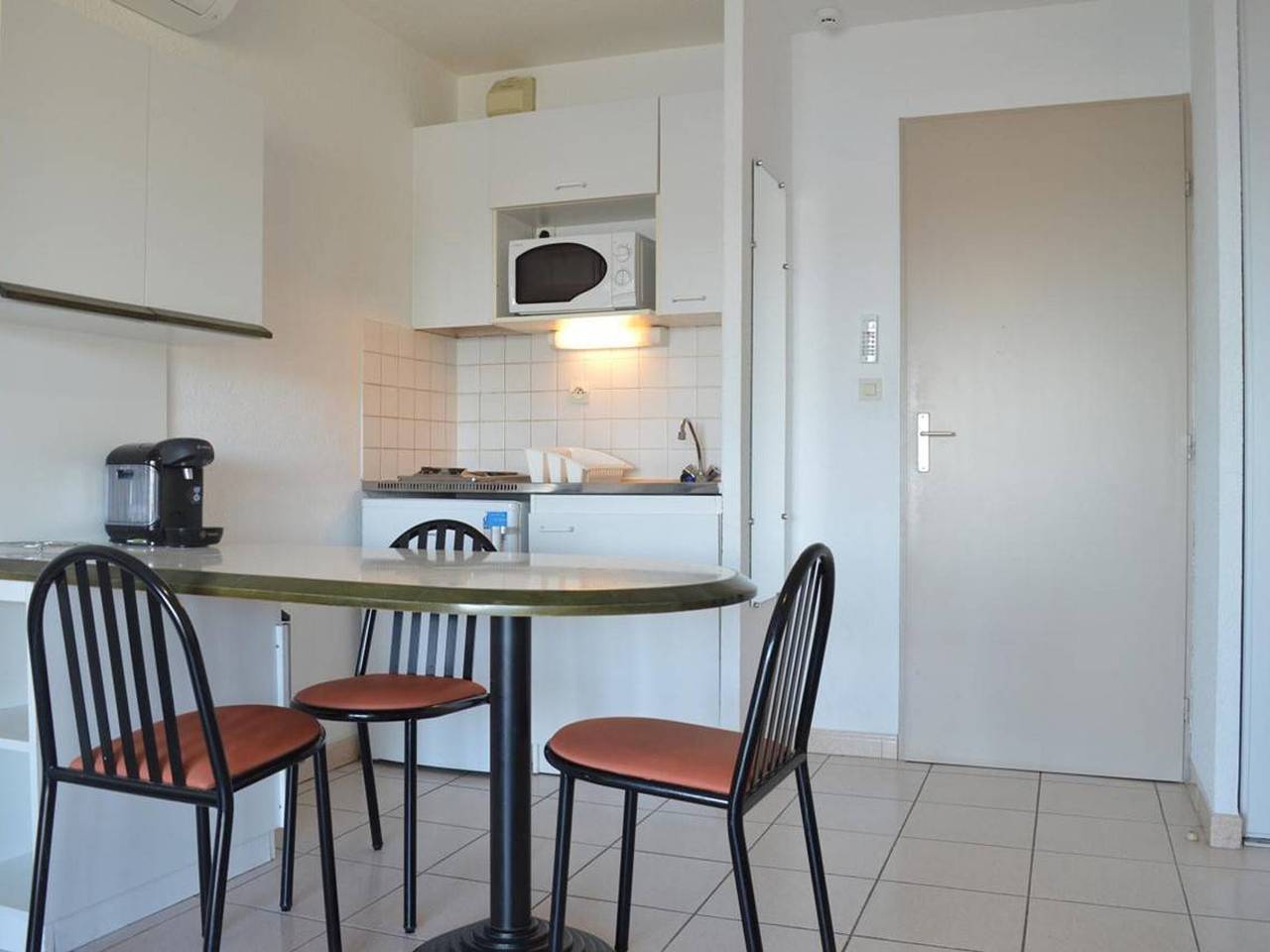 Apartamento entero, Estudio en Banyuls-sur-Mer, aparcamiento, aire acondicionado, vista al mar in La Côte Vermeille, Banyuls-sur-Mer