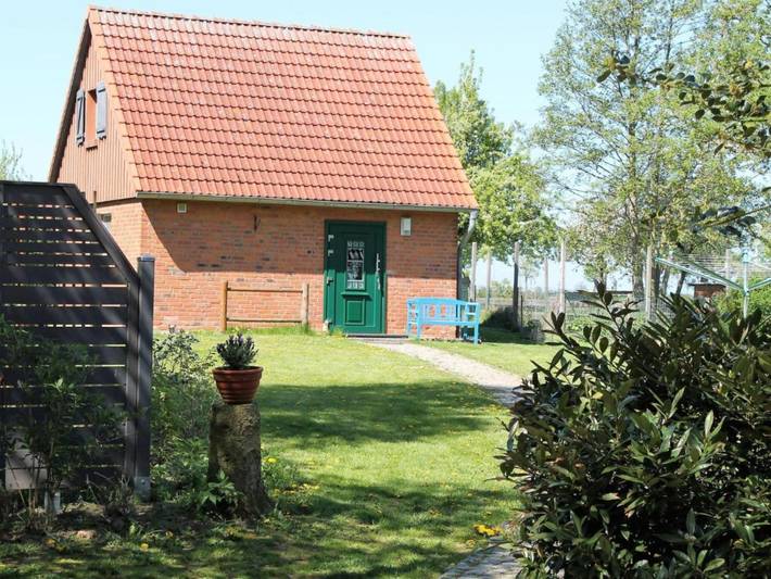 Ferienhaus für 4 Personen, mit Terrasse und Garten in Zierow