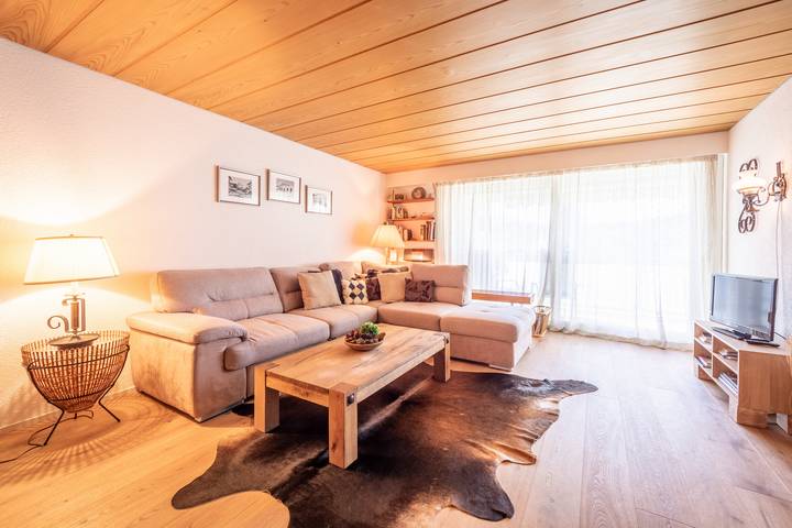 Ferienwohnung für 6 Personen, mit Balkon und Pool in Flims