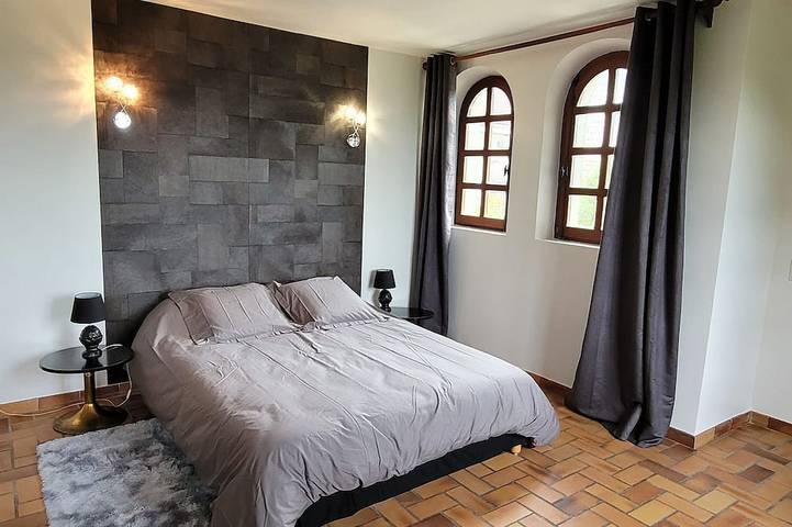 Gîte pour 4 personnes, avec balcon et piscine à Brison-Saint-Innocent - 3