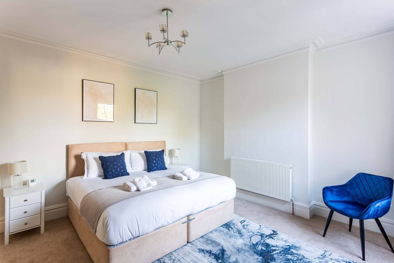 Fabulous 5 Bed House in Southend, 5 Mins to Beach in Westcliff-on-Sea, Southend-on-Sea