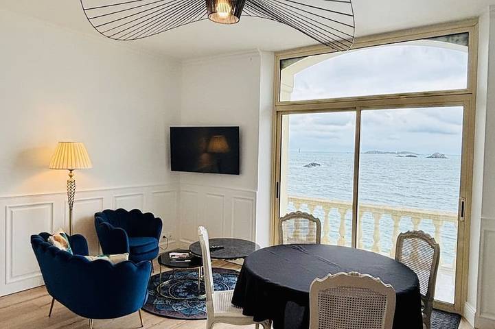 Gîte pour 2 personnes dans Saint-Énogat