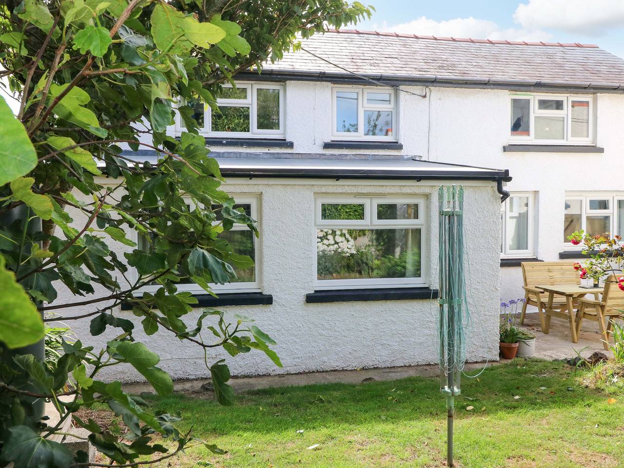 Coach House Cottage in Broad Haven, Pembrokeshire