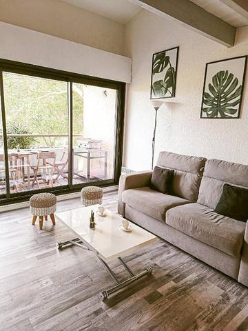 Gîte pour 6 personnes, avec vue ainsi que piscine et balcon dans Golf de Saint Cyprien