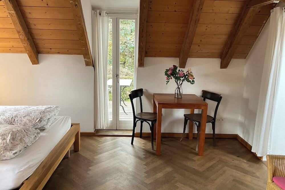 Apartamento entero, Apartamento con cocina y terraza parcialmente cubierta. Céntrico y tranquilo. in Dießen am Ammersee, Lago Ammer