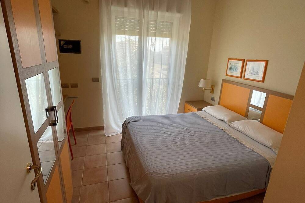 Geheel appartement, Tristan Holiday House in Infernetto, Rome