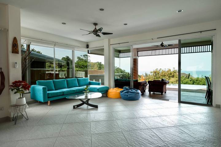 Location de vacances pour 8 personnes, avec vue ainsi que jardin et vue sur l’océan, animaux acceptés à Karon Beach - 3