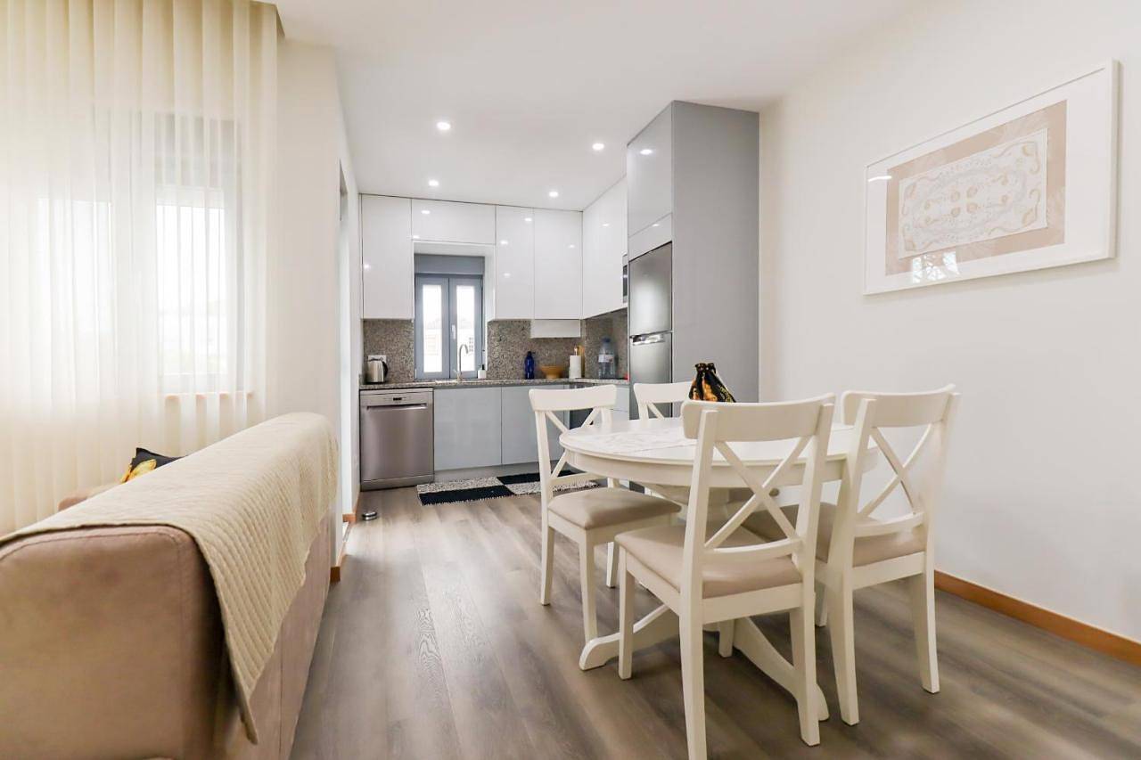 Apartamento inteiro, Tiana Apartment - City Centre with Terrace in Viana do Castelo, Distrito de Viana do Castelo