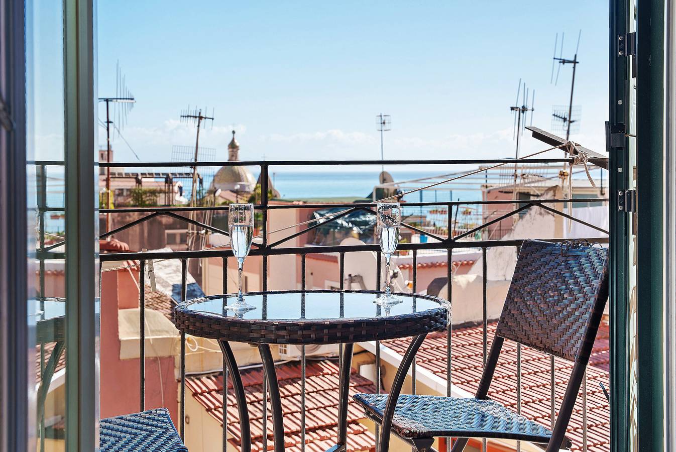 Chambre 'Camera Maestrale vue mer partielle' avec Vue sur la Mer, Wi-Fi et Climatisation in Cetara, Côte Amalfitaine