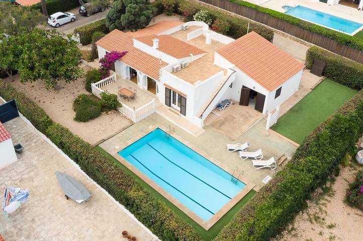 Villa for 8 people, with garden and balcony - 1