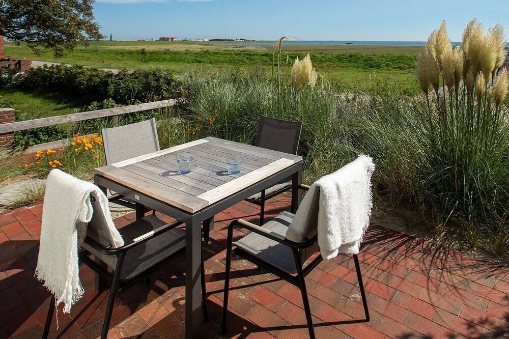 Familien- und hundefreundliche moderne Ferienwohnung mit Südterrasse am Watt — Bild 2