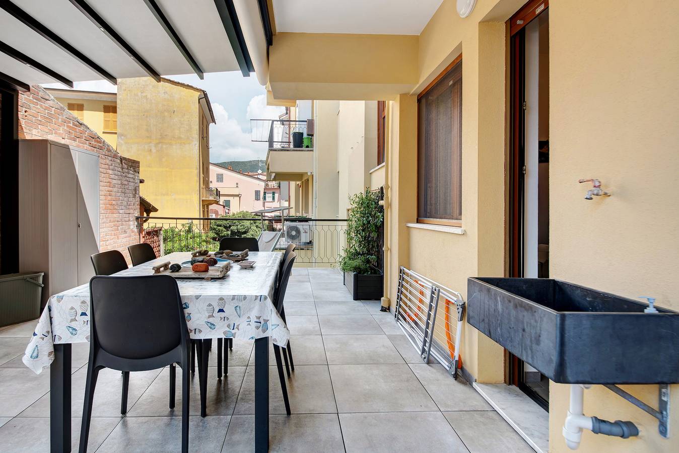 Appartement entier, Appartement "Charming Home" avec terrasse privée, Wi-Fi et climatisation in Sestri Levante (City), Sestri Levante