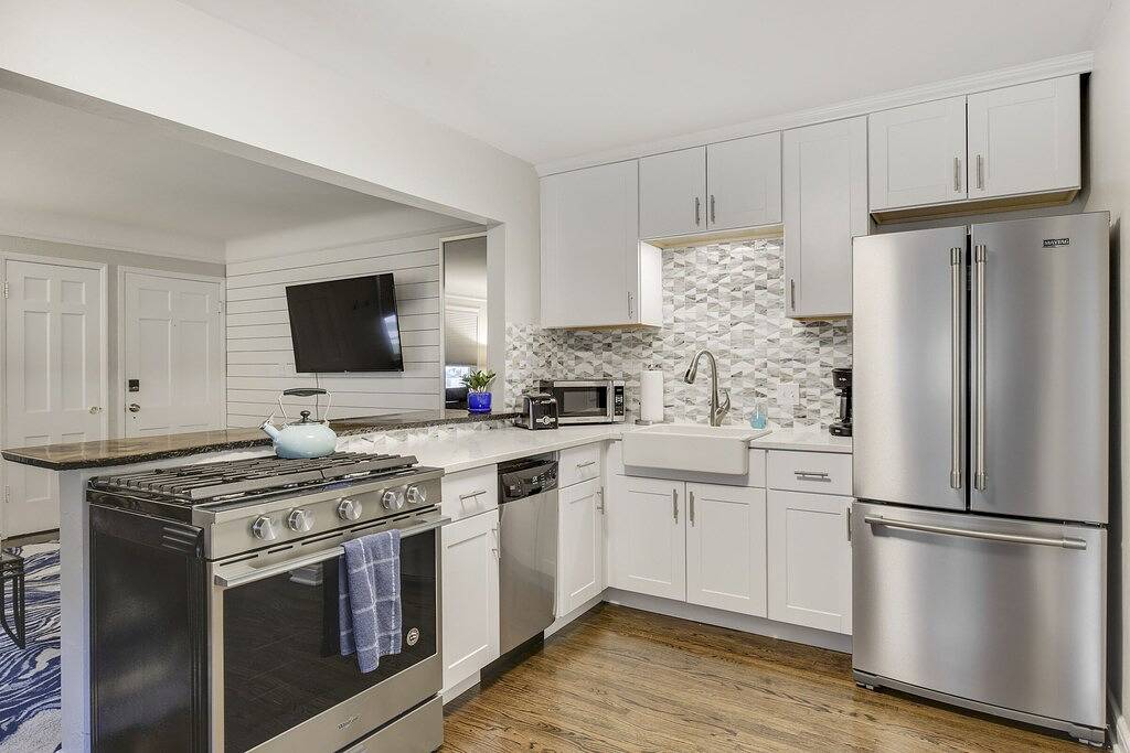 Walk to Falls / Close to Everything / Fenced Backyard in Minneapolis, Twin Cities