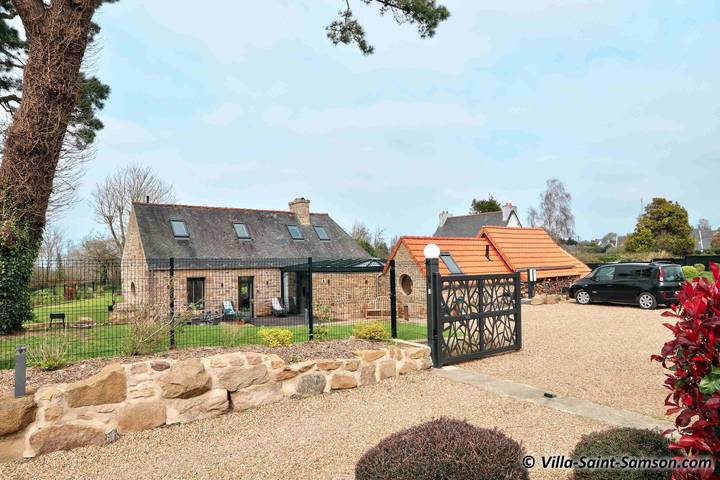 Location de vacances pour 6 personnes, avec terrasse et jardin, animaux acceptés dans Golf de Saint-Samson