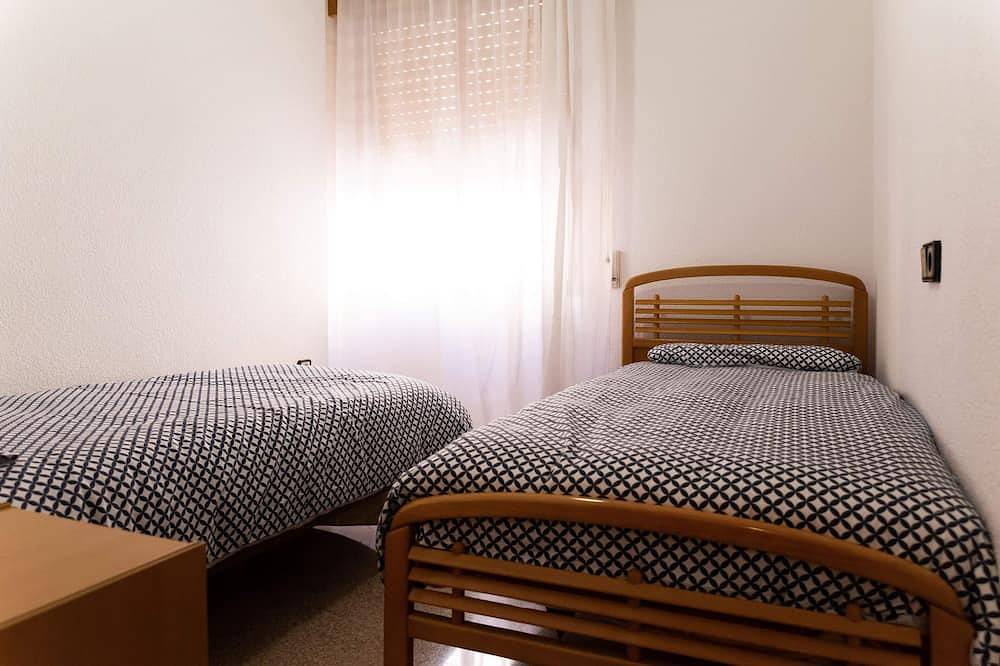 Apartamento entero, Apartamento muy próximo al centro y a la playa in Campoamor, Alicante