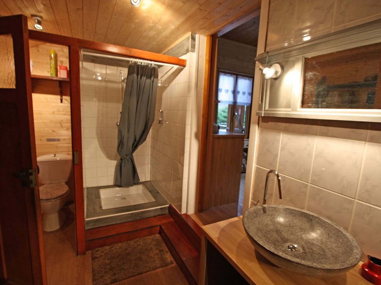 Charming Chalet with Nature Views, Near Colmar & Gérardmer, Ideal for 4, Free Wifi in Plainfaing, Parc naturel régional des Ballons des Vosges