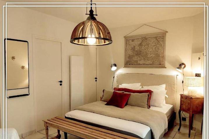 Appart’hôtel pour 2 personnes, avec Vue à Saint-Étienne-de-Chomeil