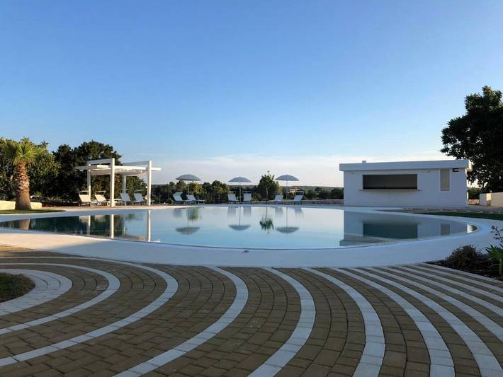 Chambre d’hôte pour 3 personnes, avec vue et terrasse ainsi que piscine et jardin à Noci - 3